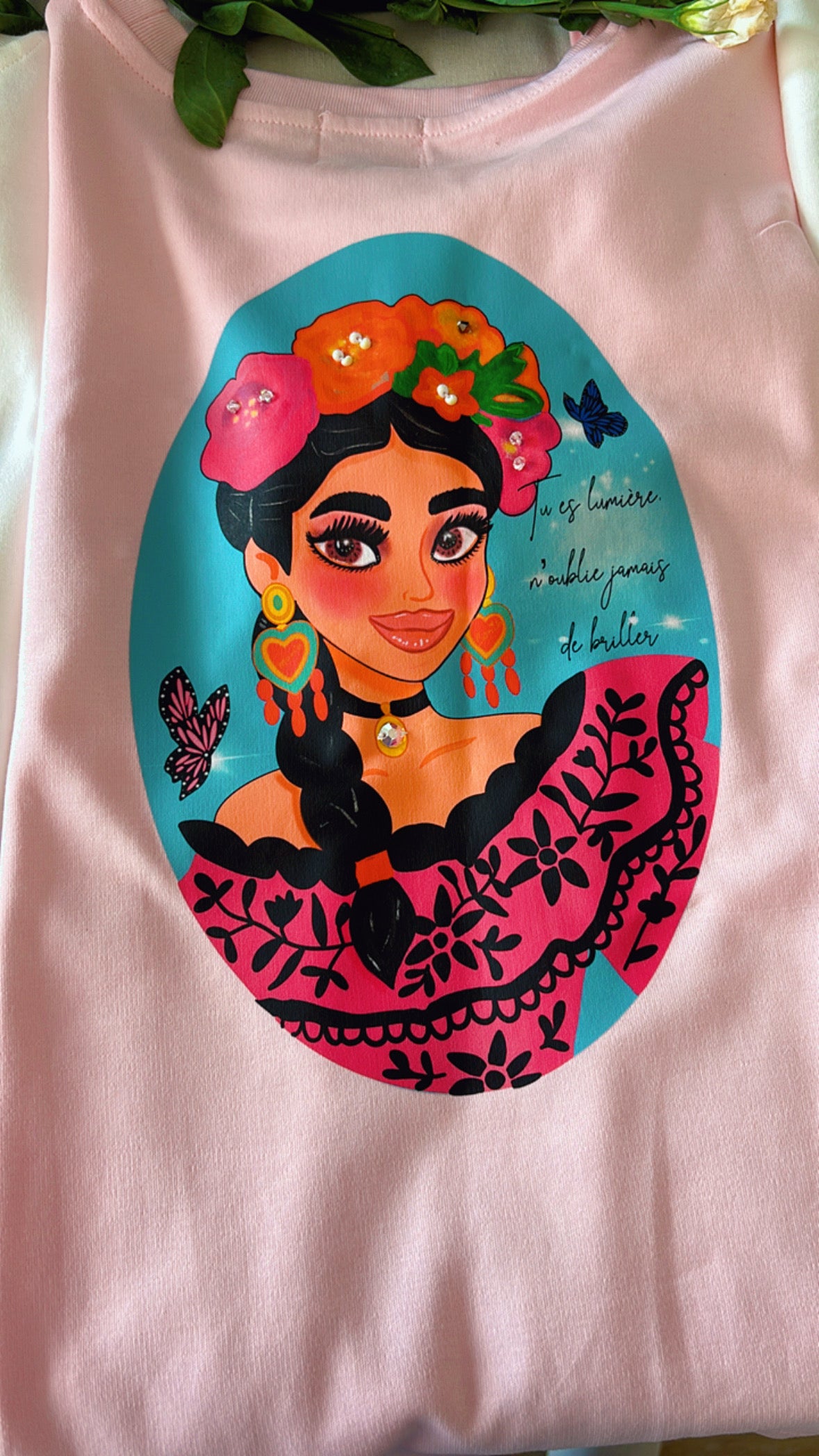T-shirt María Charra imprimé devant et derrière fond turquoise sans appliques