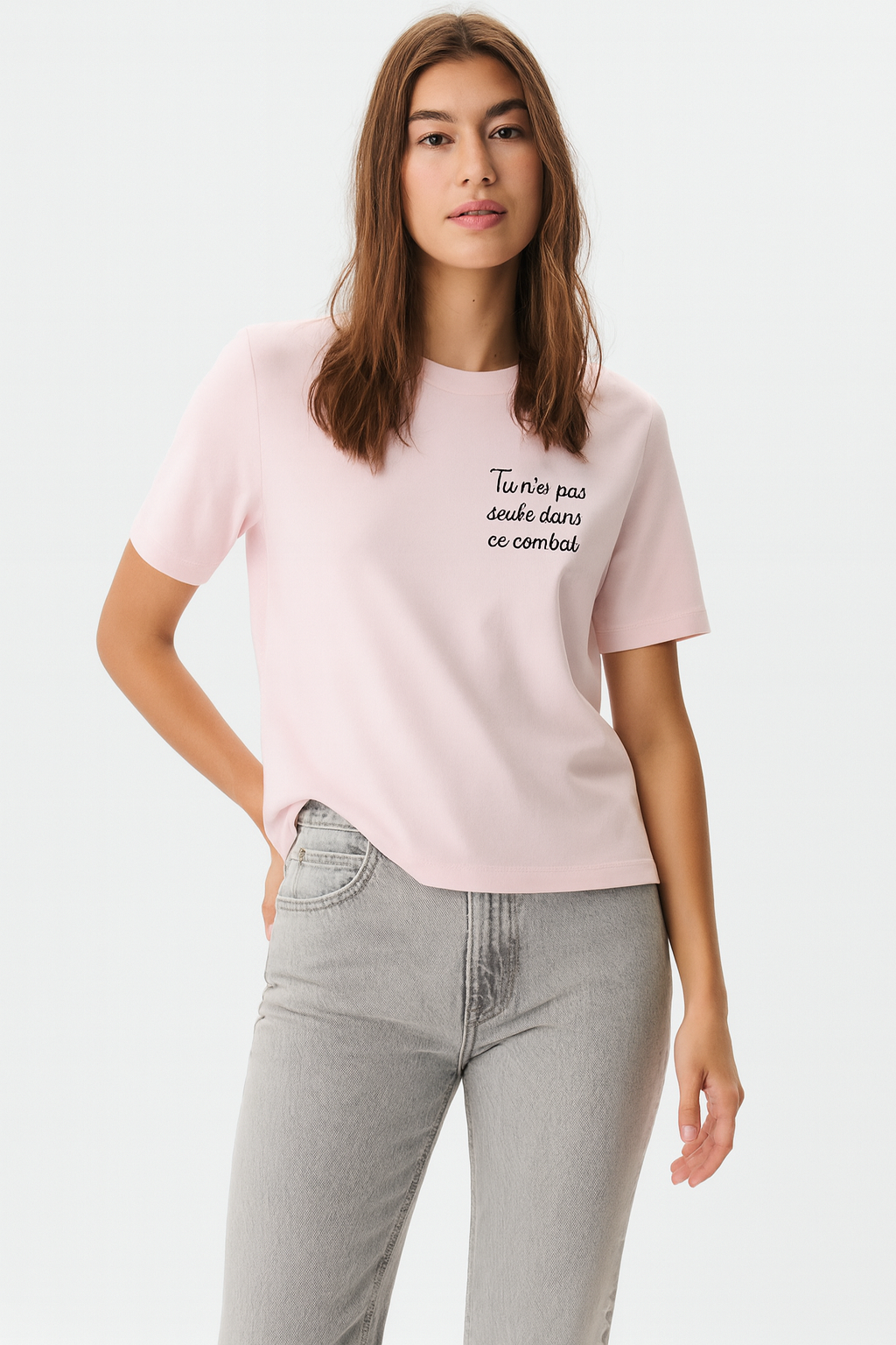 T-shirt "tu n'es pas seule dans ce combat (soleil entourée de violet)