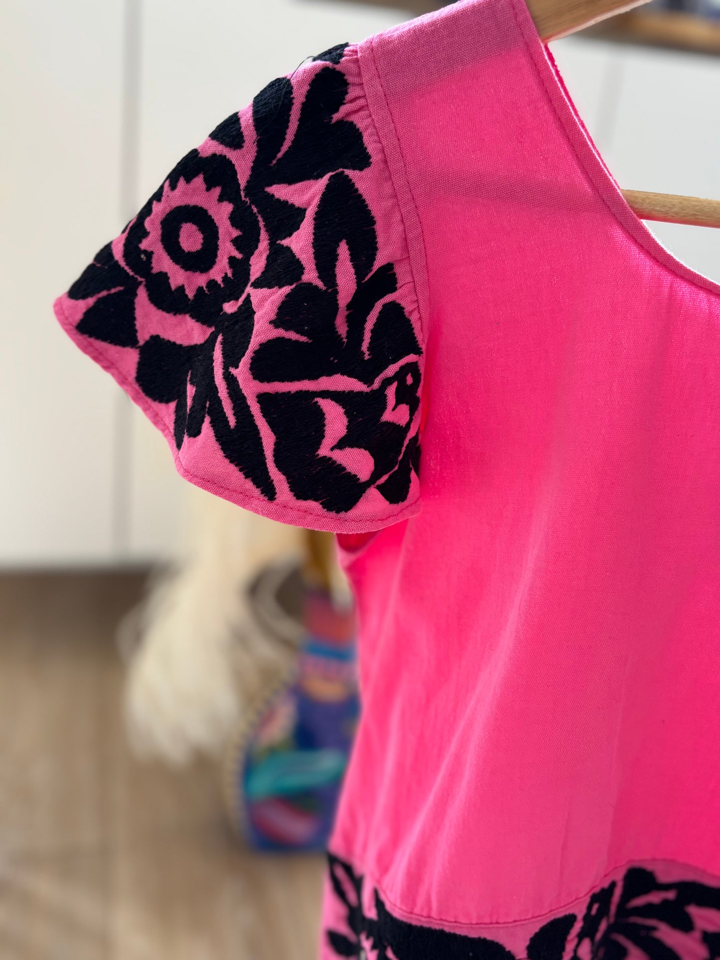 Haut Rose Brodé