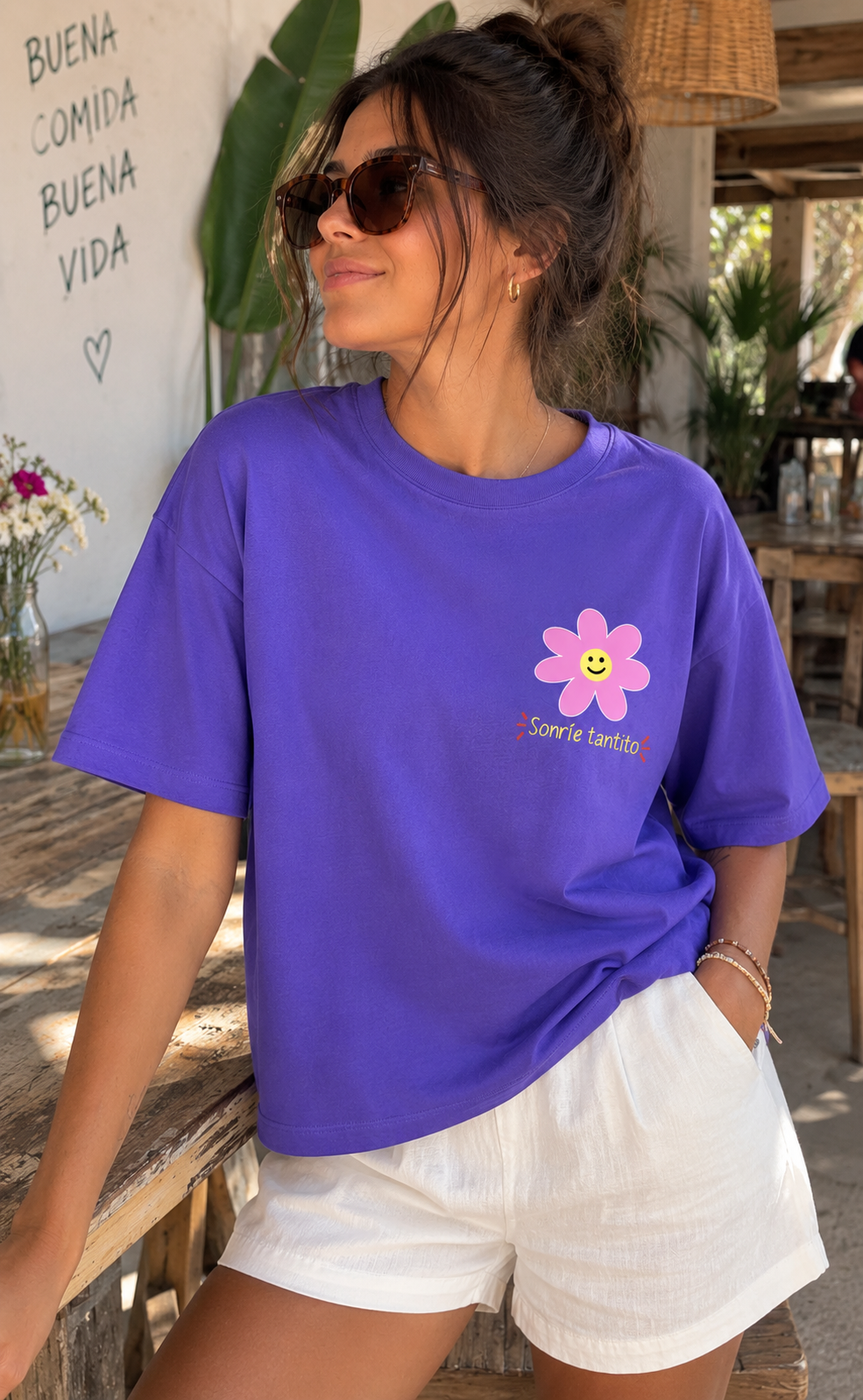 T-shirt Col rond "Sonríe tantito"