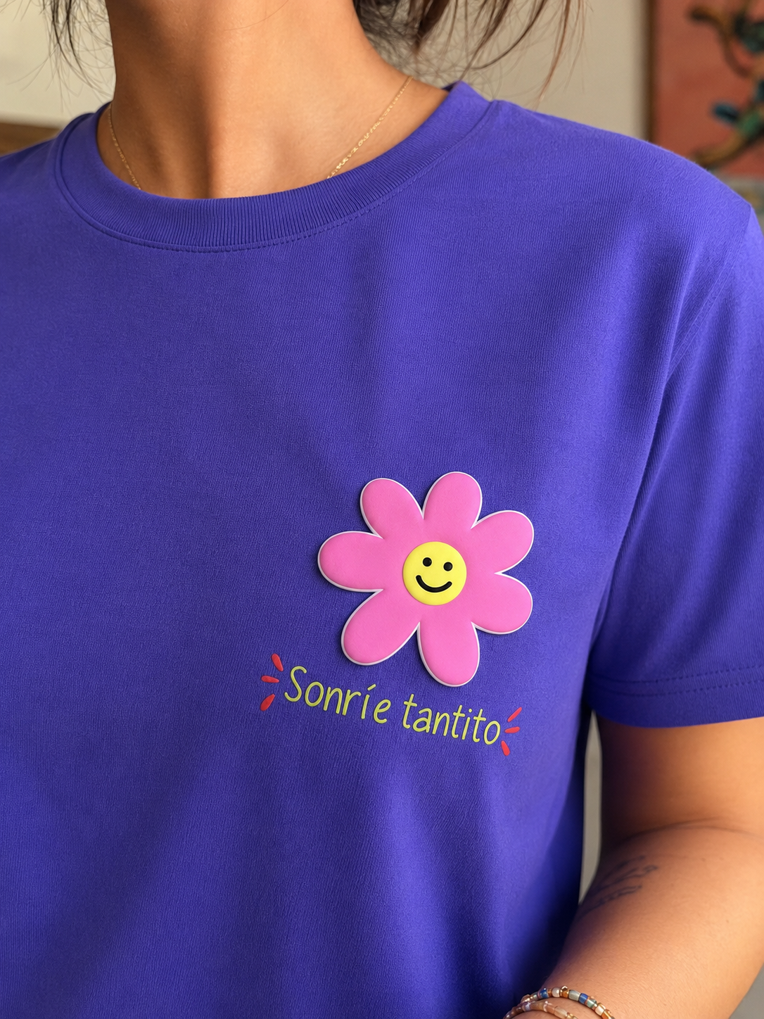 T-shirt Col rond "Sonríe tantito"