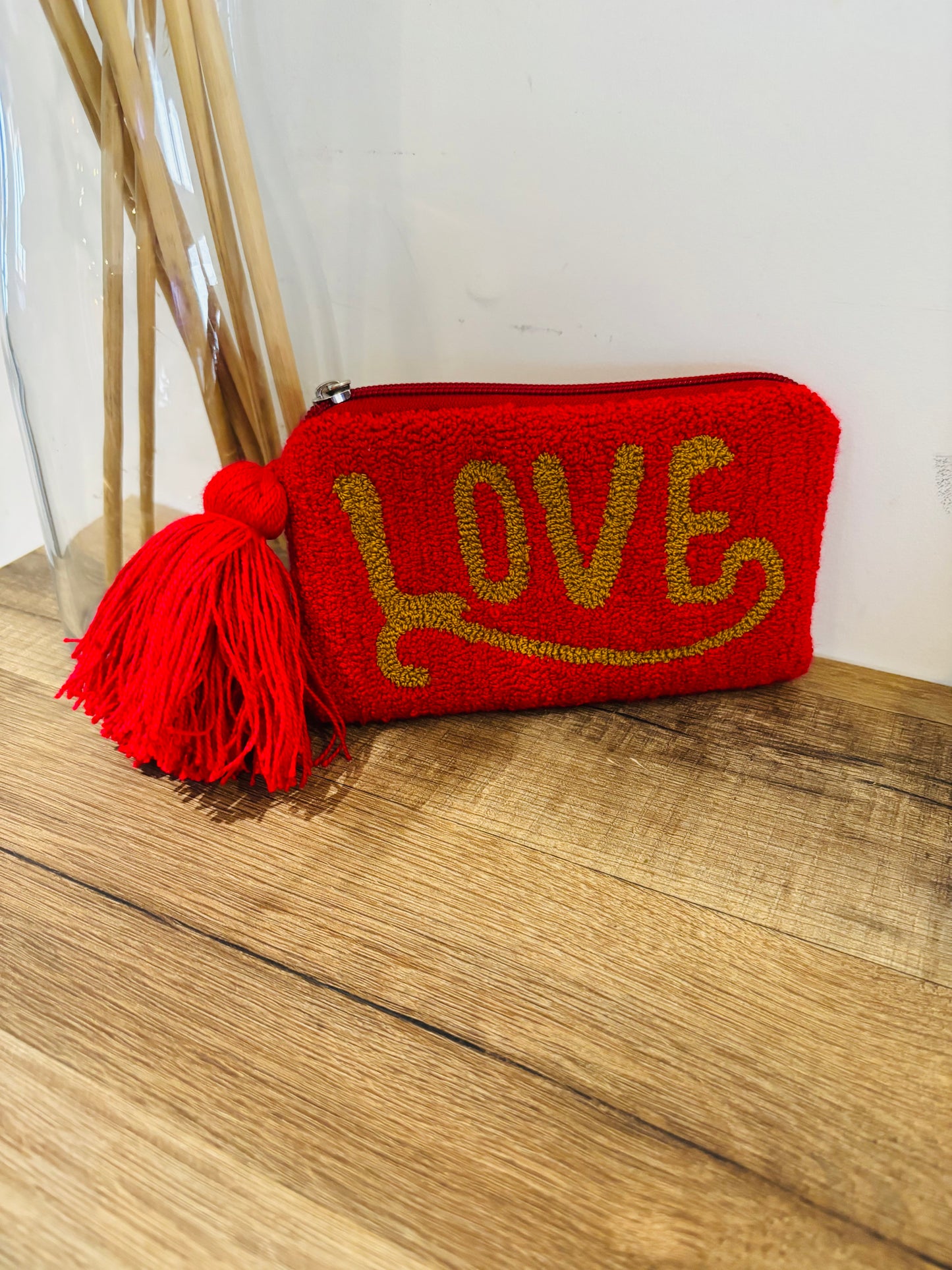 Modèle "LOVE Rouge" -Porte monnaie Punch Needle