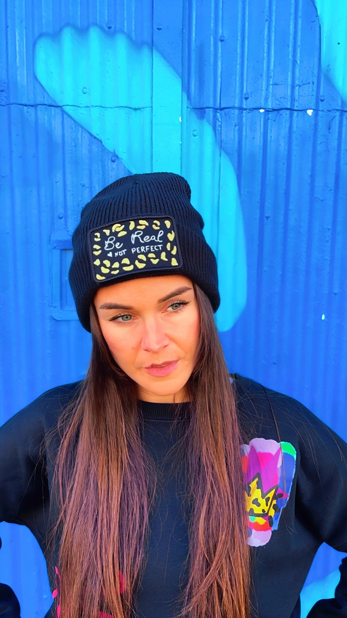 Bonnet avec patch amovible "Be real not perfect"
