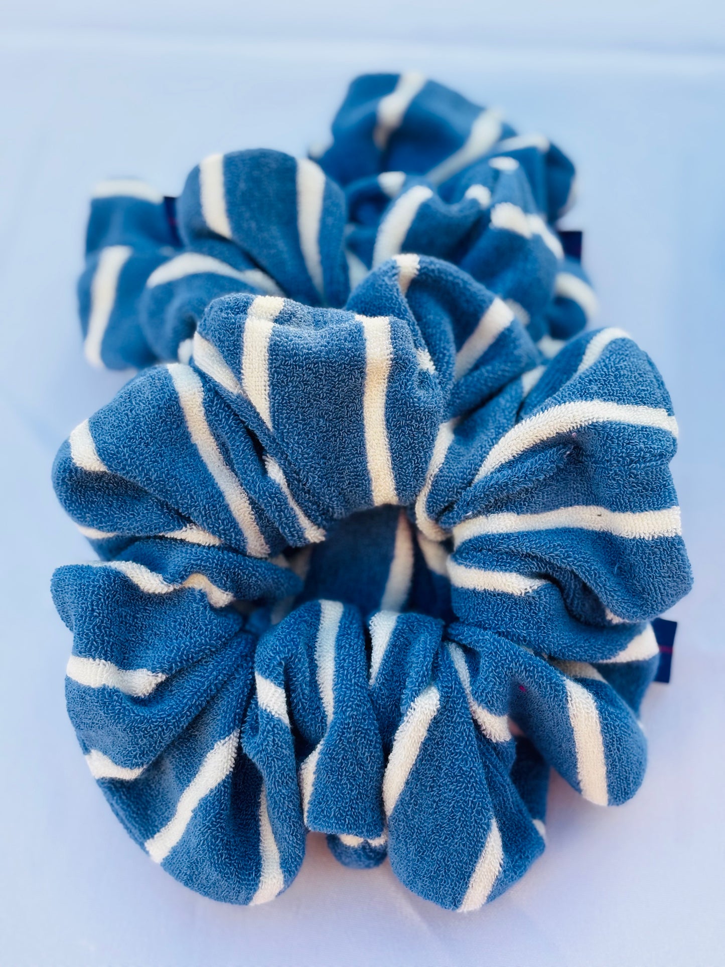Chouchou éponge Blue-blanc XL- 16 cm