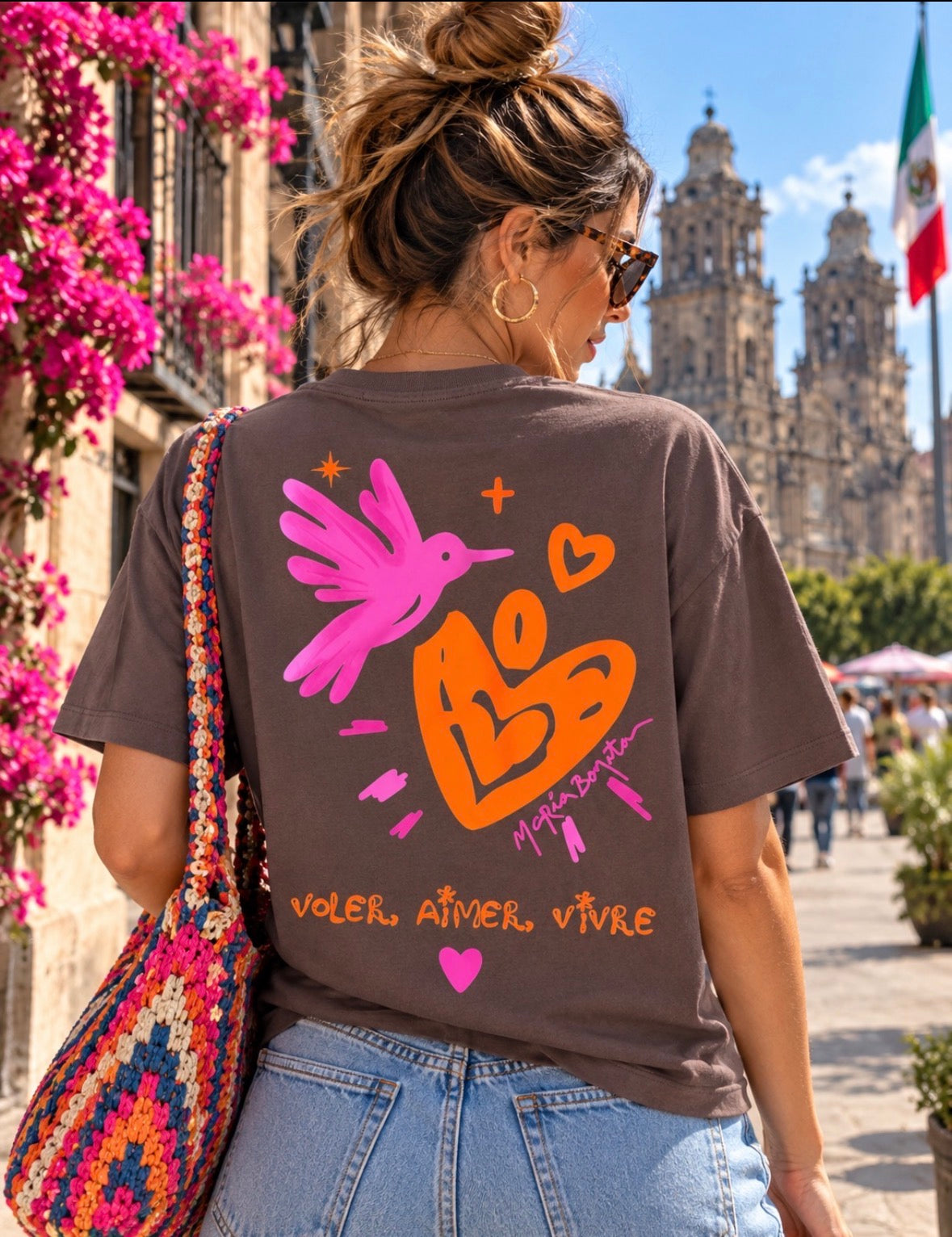 T-shirt Col rond "El vuelo de María"